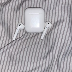 Apple air pods